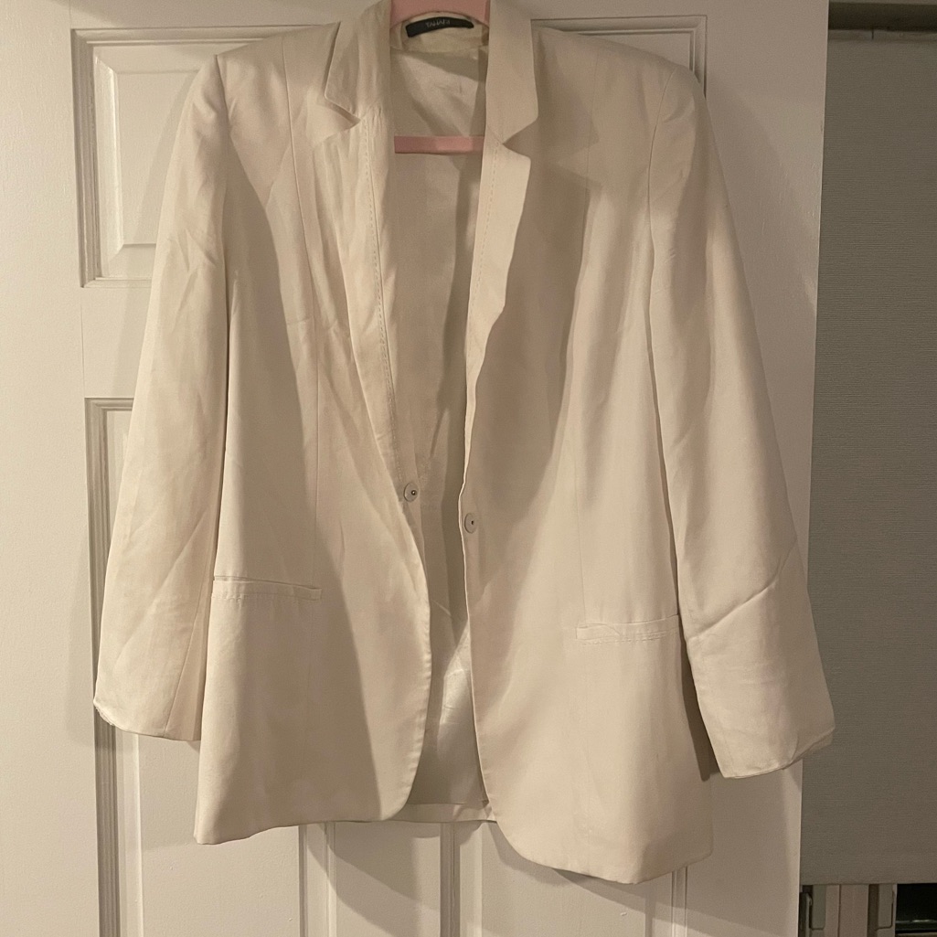 Elie Tahari White Blazer Size 8